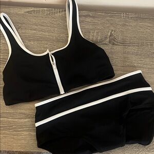 Old Navy Black and White Bikini Set